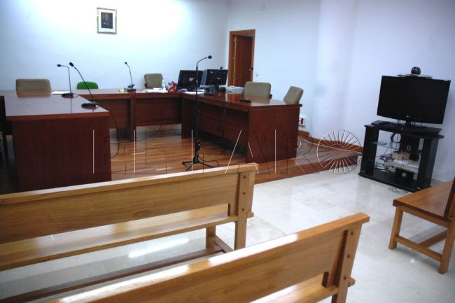Absuelto por falta de pruebas: le acusaron de cortar la cara a un hombre