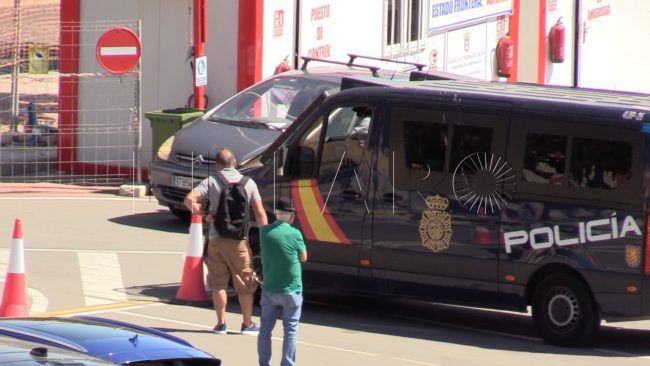La Policía, en el embolsamiento ante el hartazgo por las colas