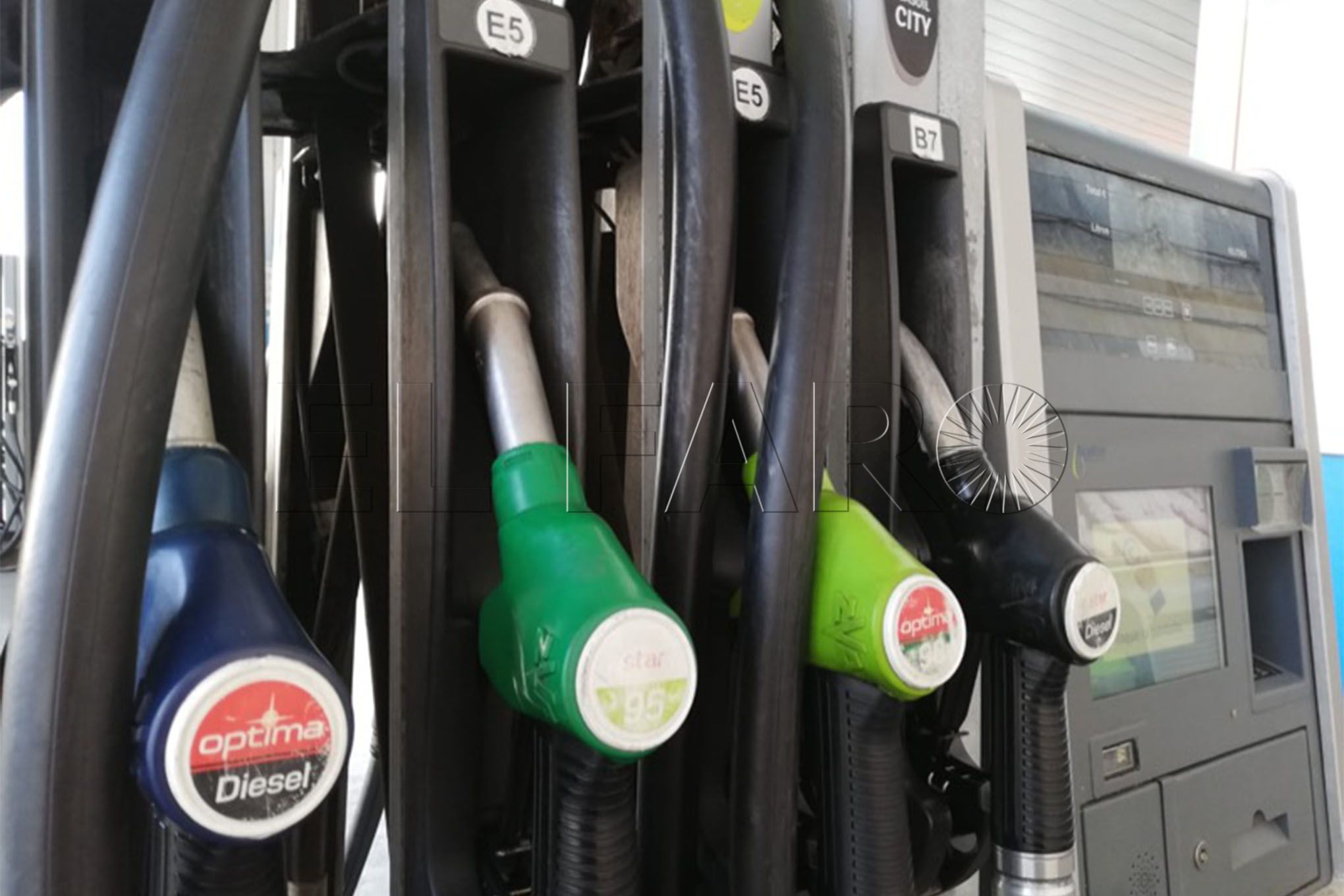 menos-combustible-facua-calcula-ahorro-euros-ceuta-dependiendo-gasolinera
