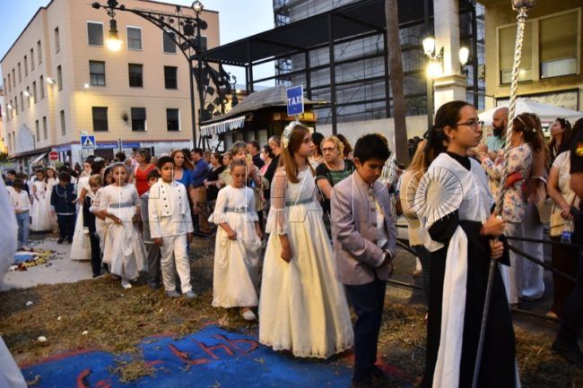 El Faro - Ceuta viste sus mejores galas para la procesión del Corpus Christi