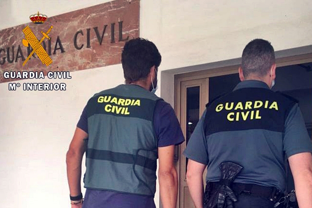 Guardias Civiles critican que se reponen más plazas en la Policía Nacional