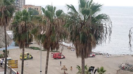 rescate-persona-playa-ribera-011