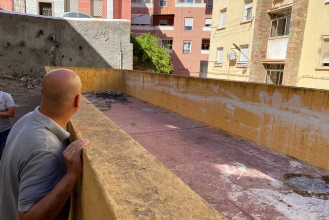 Inquietud vecinal por el aljibe de los Grupos Alfau: urge su reparación