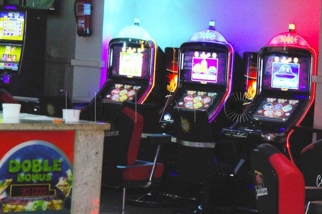 Denuncian que las salas de juego dejan entrar a quienes se lo han autoprohibido