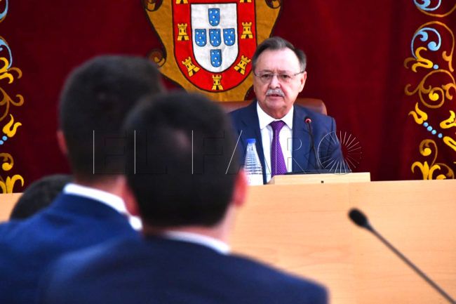 Vivas para los pies a Verdejo: “El PP está formado por personas honradas”
