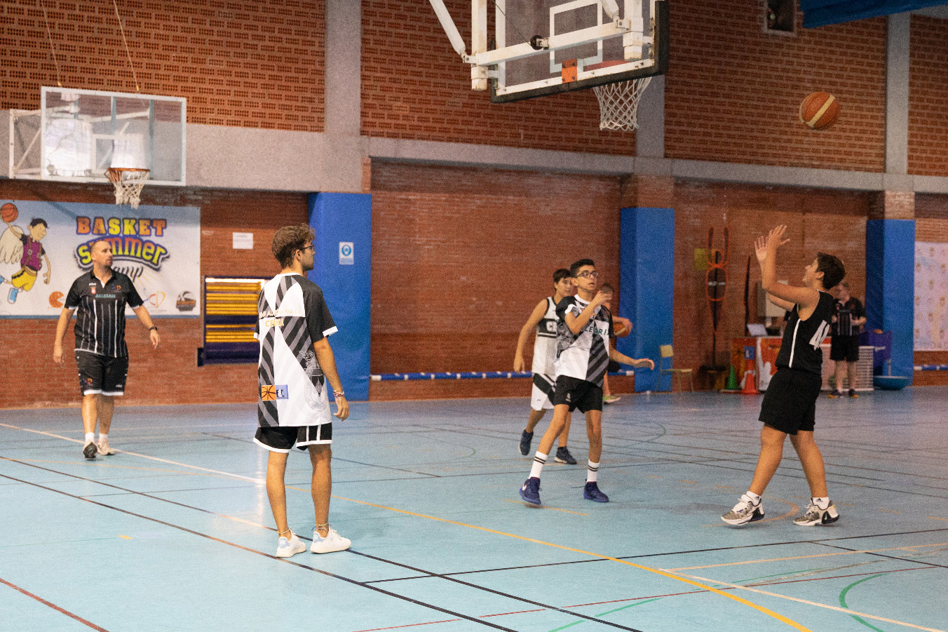 La FBC juega sus primeros partidos de esta jornada de la liga FAB de Cádiz