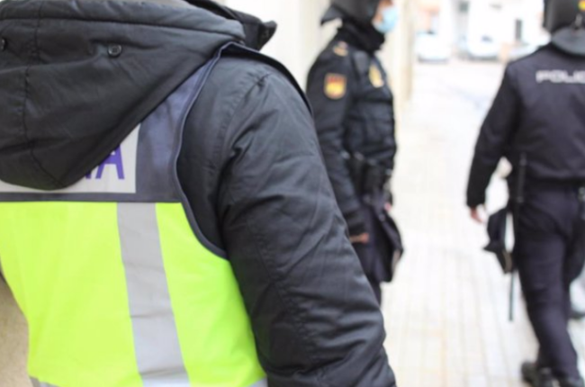 El Faro - Detenido por denunciar un robo falso de un teléfono móvil de más de 1.200 euros y un reloj
