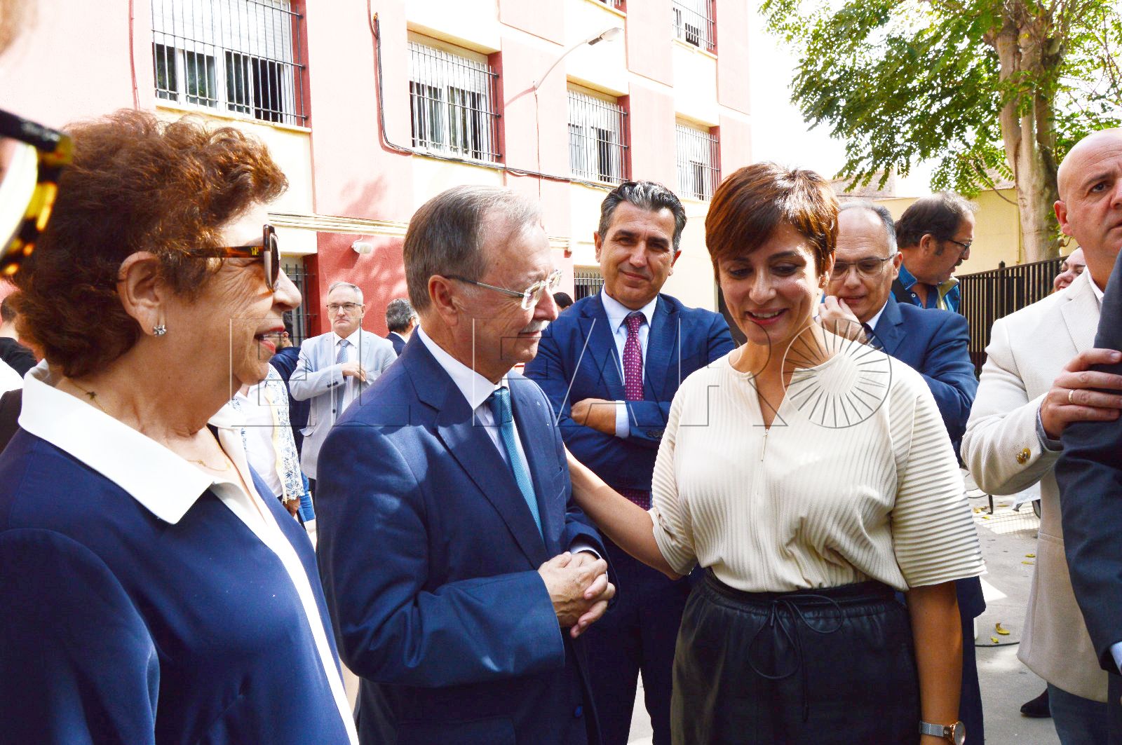 vivas-ministra-isabel-rodriguez