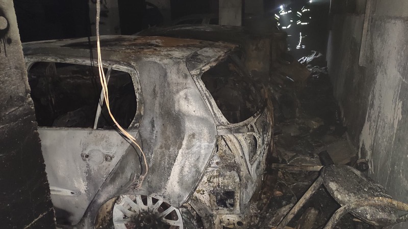 incendio-coches-garaje-poblado-legionario-007