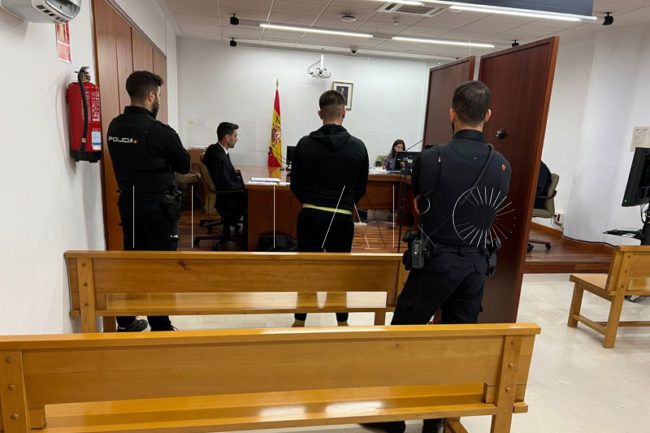 Juicio por agresión a un policía local de paisano en el Revellín: le piden 5 años