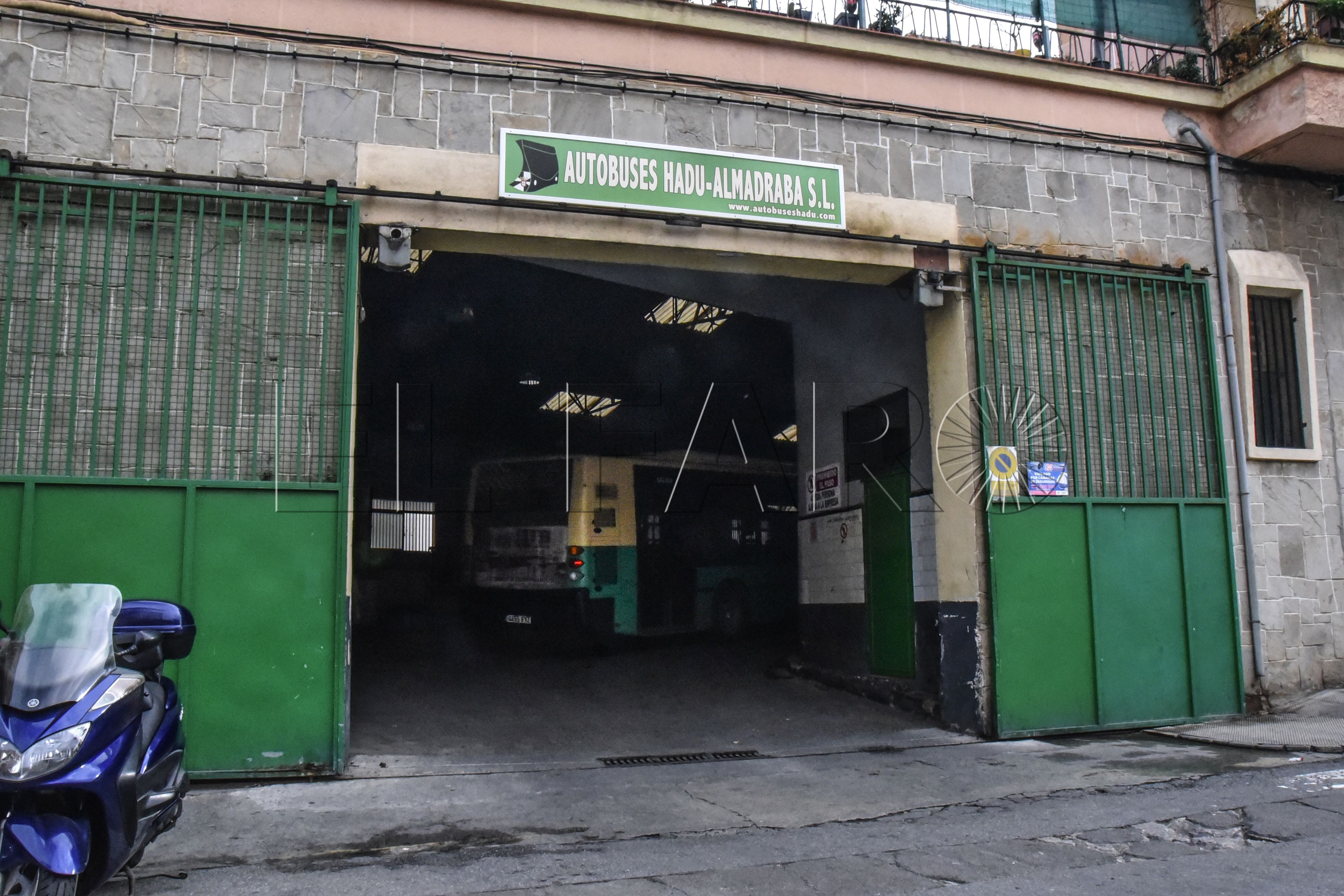 garaje-autobuses-hadu-almadraba