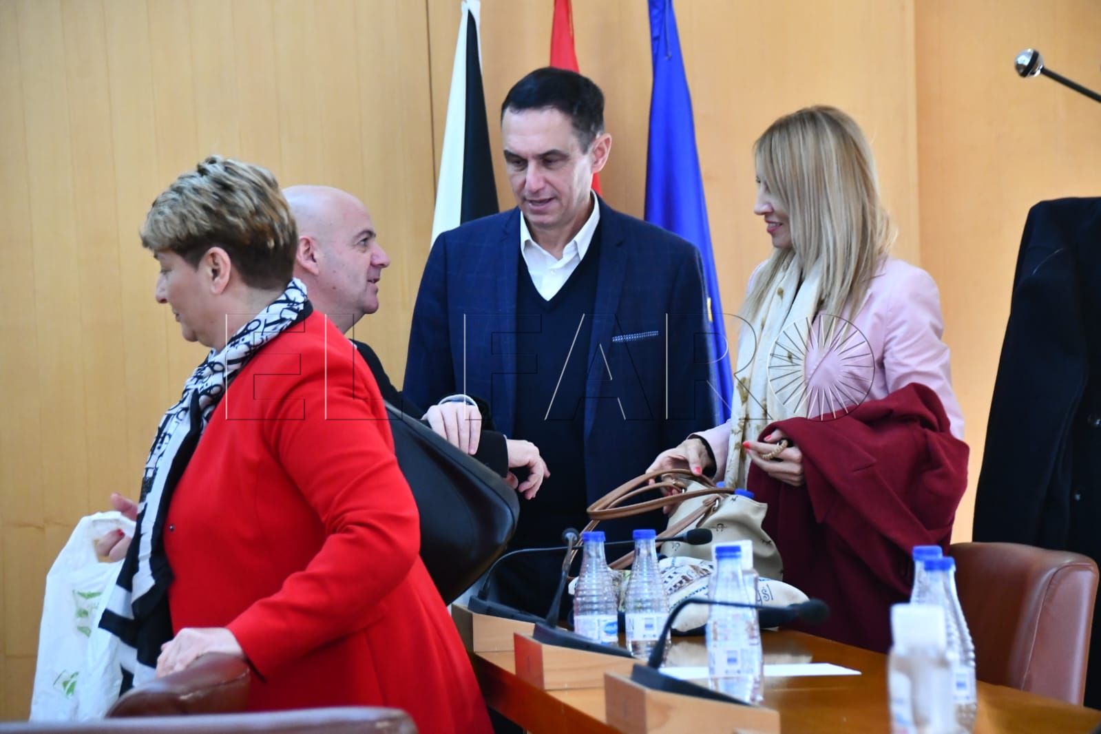 El PSOE propone incorporar cláusulas sociales en los contratos públicos