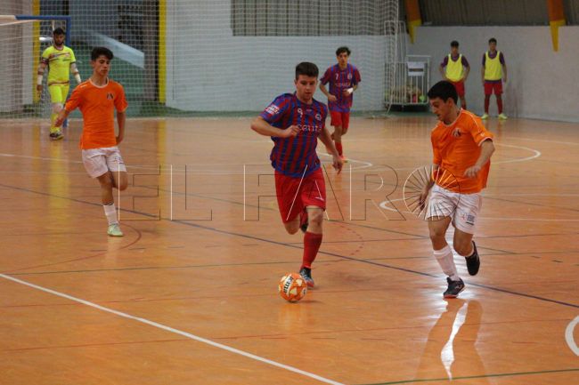 El Deportivo se mantiene y el Puerto lucha por salir del descenso
