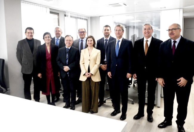 Vivas visita las oficinas de Casino Barcelona en Ceuta