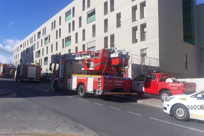 Gran alarma y amplio dispositivo ante un incendio en Loma Colmenar