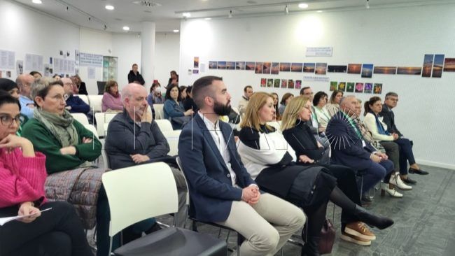 La AECC Ceuta celebra las III Jornadas contra el Cáncer en la biblioteca