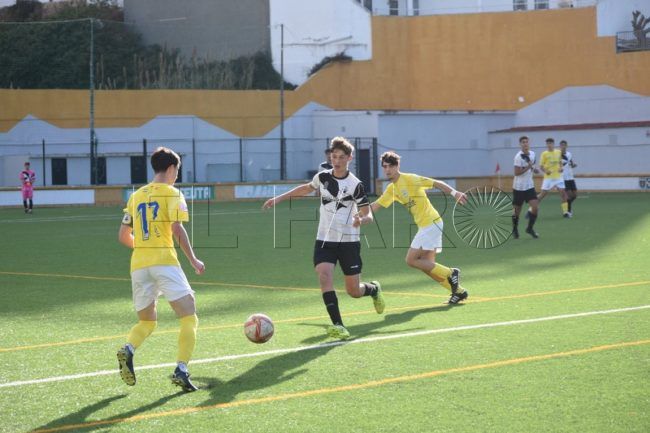 La UCIDCE vuelve a perder en el ‘José Benoliel’ (1-2)