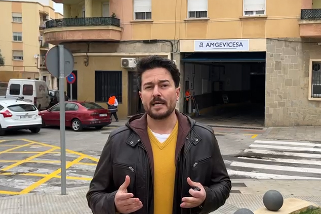 «Pegatinas mediocres», el único cambio tras la municipalización de los autobuses