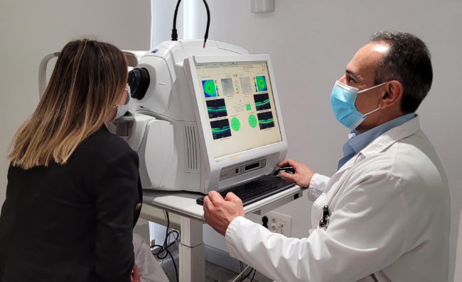 Quirónsalud Campo de Gibraltar, a la vanguardia en cirugía de cataratas