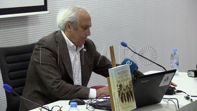 biblioteca-libro-paco-sanchez-presentacion-008