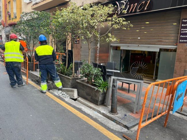 El Faro - La cafetería Da Vinci, obligada a echar el cierre por culpa de unas obras