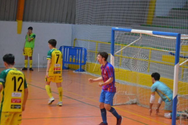 El Puerto Atlético pasa por encima del Jaén (8-5)