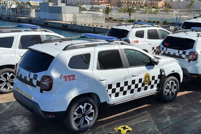 El Faro - El PSOE, “avergonzado” por los nuevos coches de la Policía Local