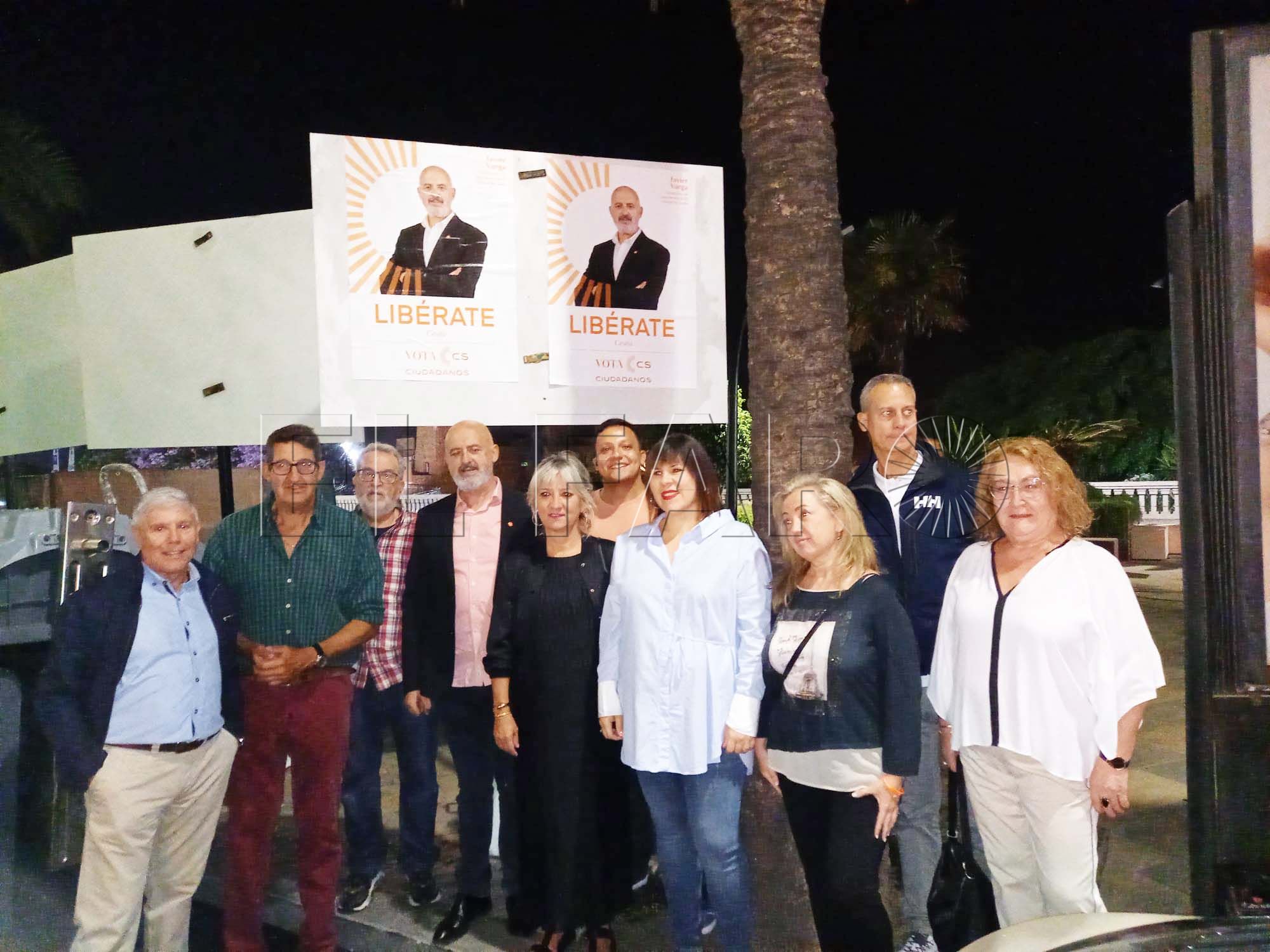 ciudadanos-pegada-carteles-2023-2