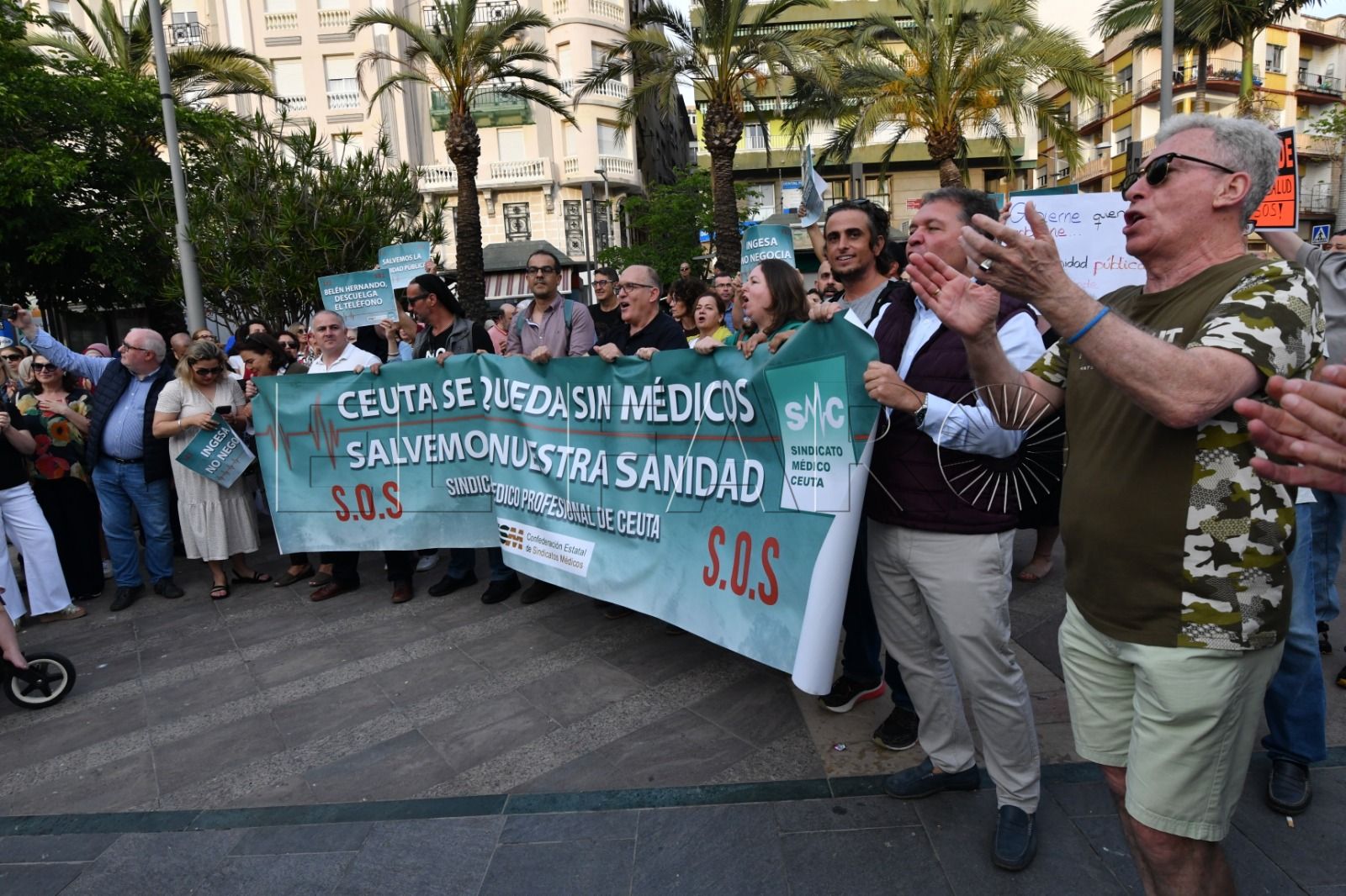manifestacion-medicos-plaza-reyes18