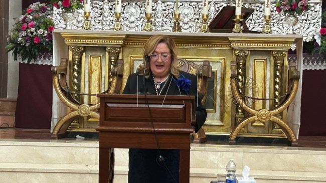 Un poema hecho pregón a la Virgen del Rocío