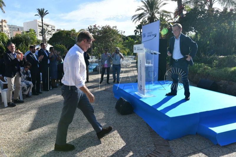 segundas-feijoo-vivas-elecciones-2023-008