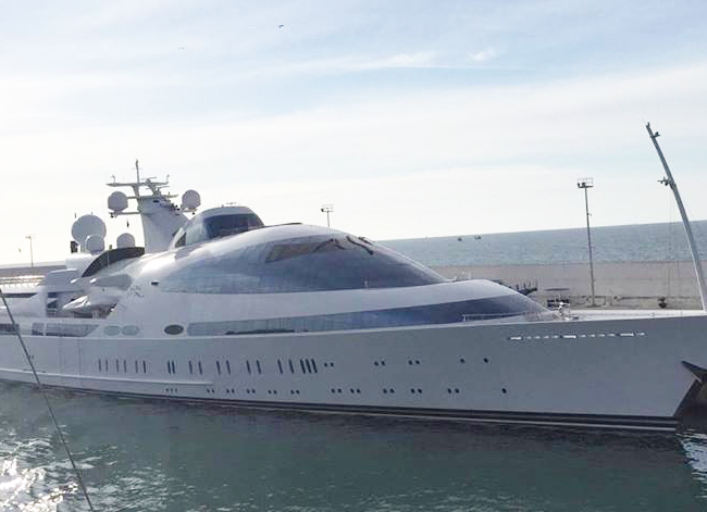 El megayate de lujo del heredero de Dubái recalará en el puerto de Ceuta