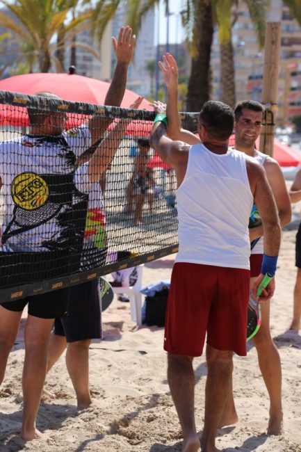 Ceuta deja una gran imagen en el Campeonato Autonómico de tenis playa