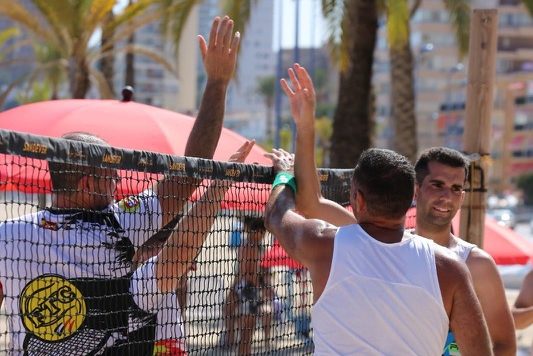 Ceuta deja una gran imagen en el Campeonato Autonómico de tenis playa