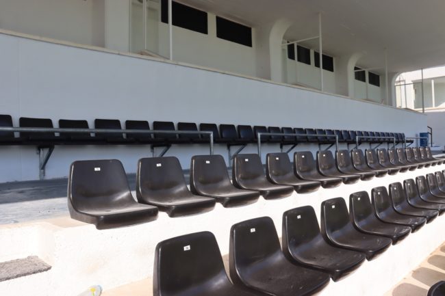 Nuevos asientos para la Tribuna del ‘Alfonso Murube’