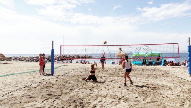 Las féminas dan inicio al torneo de verano de voley-playa