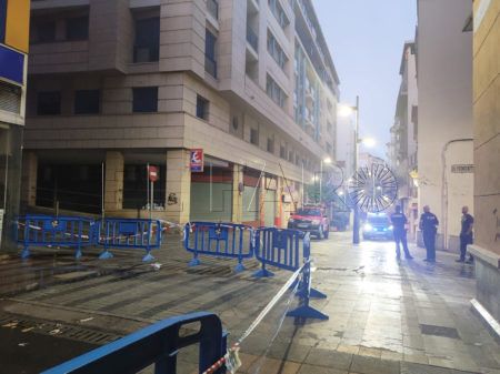bomberos-incendio-edificio-colores-calle-real-1