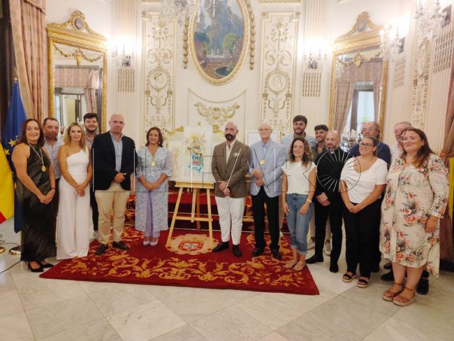 Una historia de amor hecha cartel, el regalo de Luis de la Pura a la Patrona