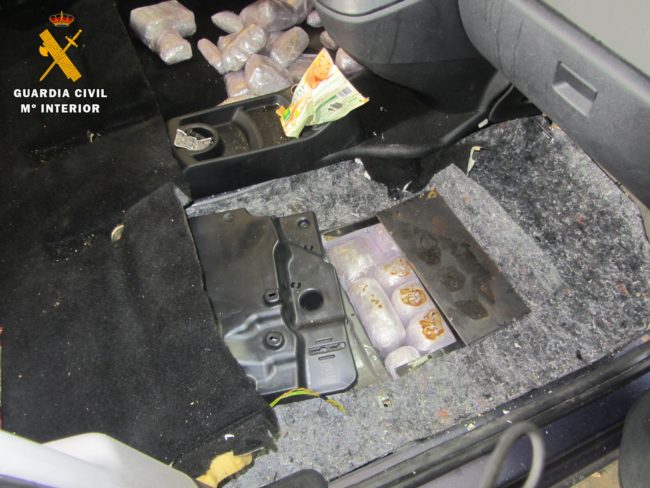 Guardia Civil detiene a otros dos belgas con hachís, la ruta clara de la droga