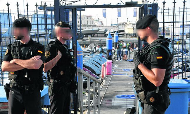AEGC reclama controlar en puerto motos y phantom