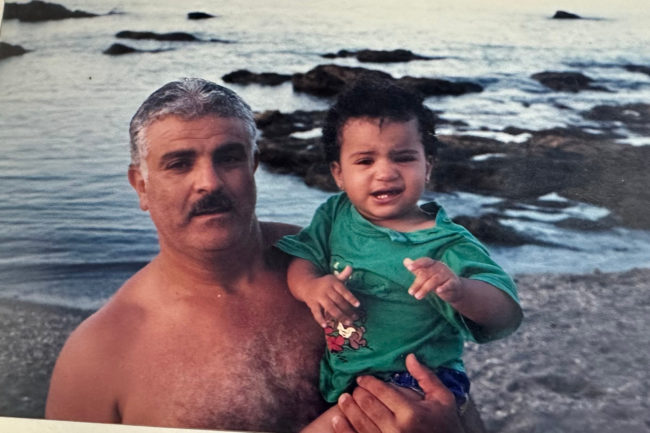 Los abrazos de mi padre se dan con los brazos del mar