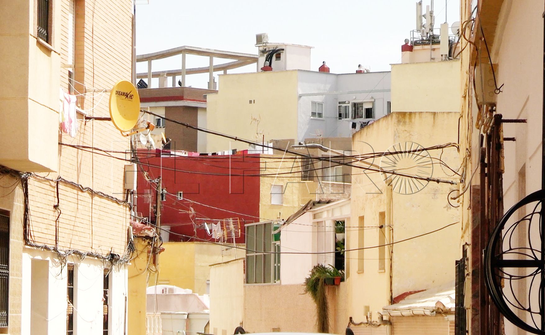 hadu-olvidado-personificado-fatoma-vivir-cementerio-cables