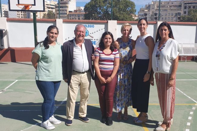 Lina Chtibat hace el mejor dibujo para el Banco de Alimentos