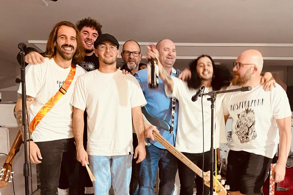 The Ticks, la banda que nació por su amor a la música y Los Delinqüentes