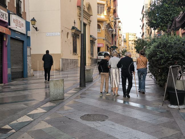 La Ciudad invertirá otros 800.000 euros en quitar todas las losetas resbaladizas