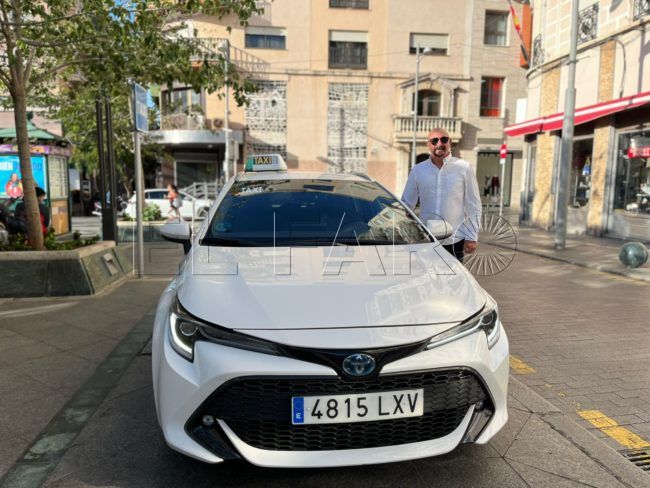 Radio Taxi conduce hacia un futuro sostenible con sus coches híbridos