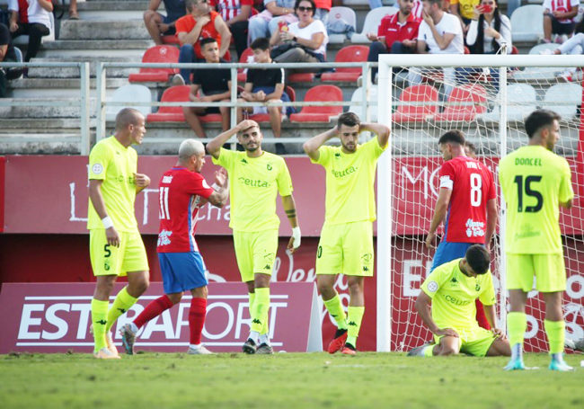 La falta de gol condena al Ceuta en el ‘Derbi del Estrecho’ (1-0)
