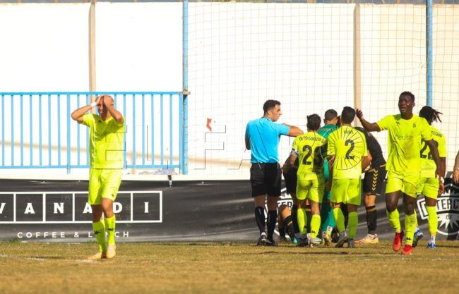 El Ceuta tendrá que modificar su defensa ante el Mérida