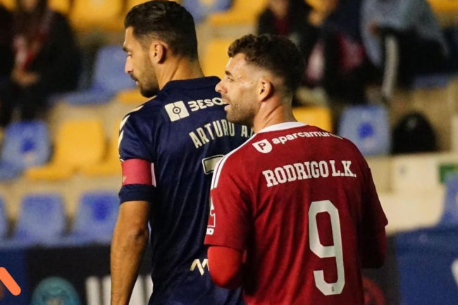 El Real Murcia pone difícil la vuelta de Rodri a Ceuta