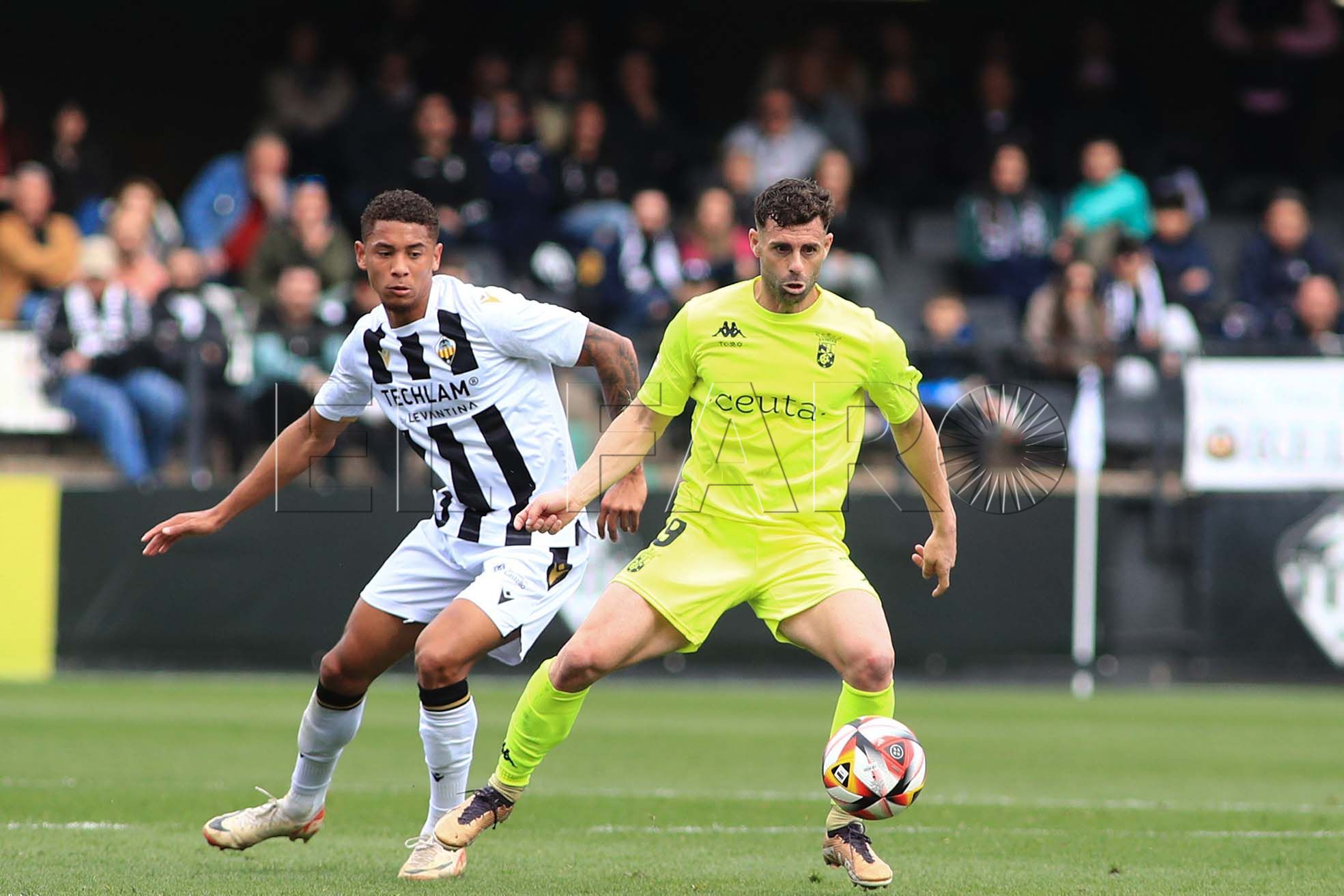 ceuta-continua-puntos-playoff-ascenso